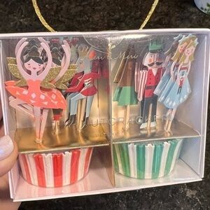 24 pack meri meri chrstmas nut cracker cupcake kit holiday sweets savory decor